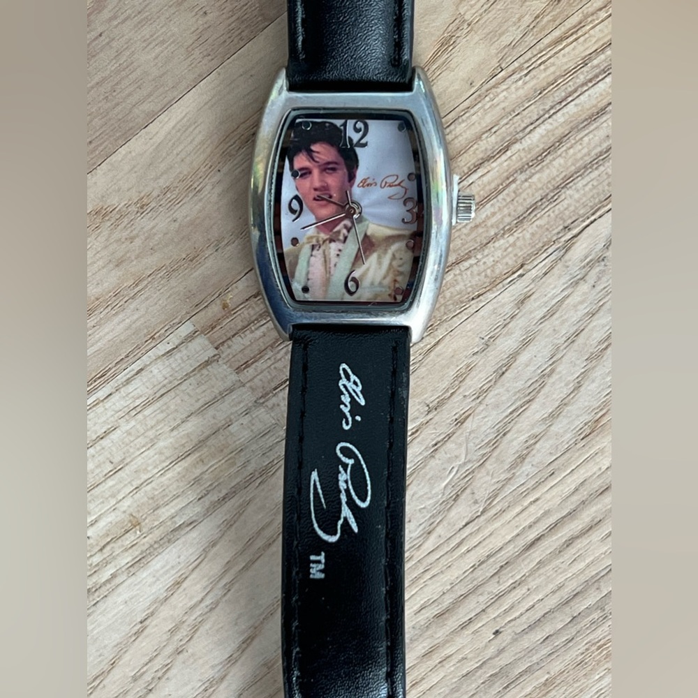 Elvis Presley Ladies Watch Silver Case Elvis Picture Dial Black Leather Strap